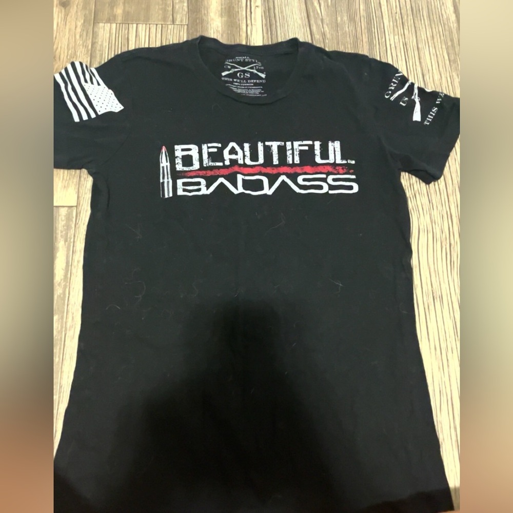 Size small grunt style American tee